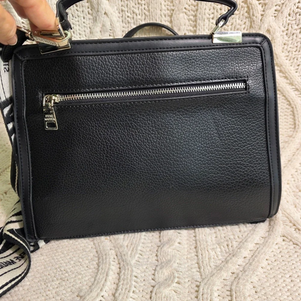 Steve Madden Matteo Satchel Bag Black Logo Embossed Crossbody‎ Excellent